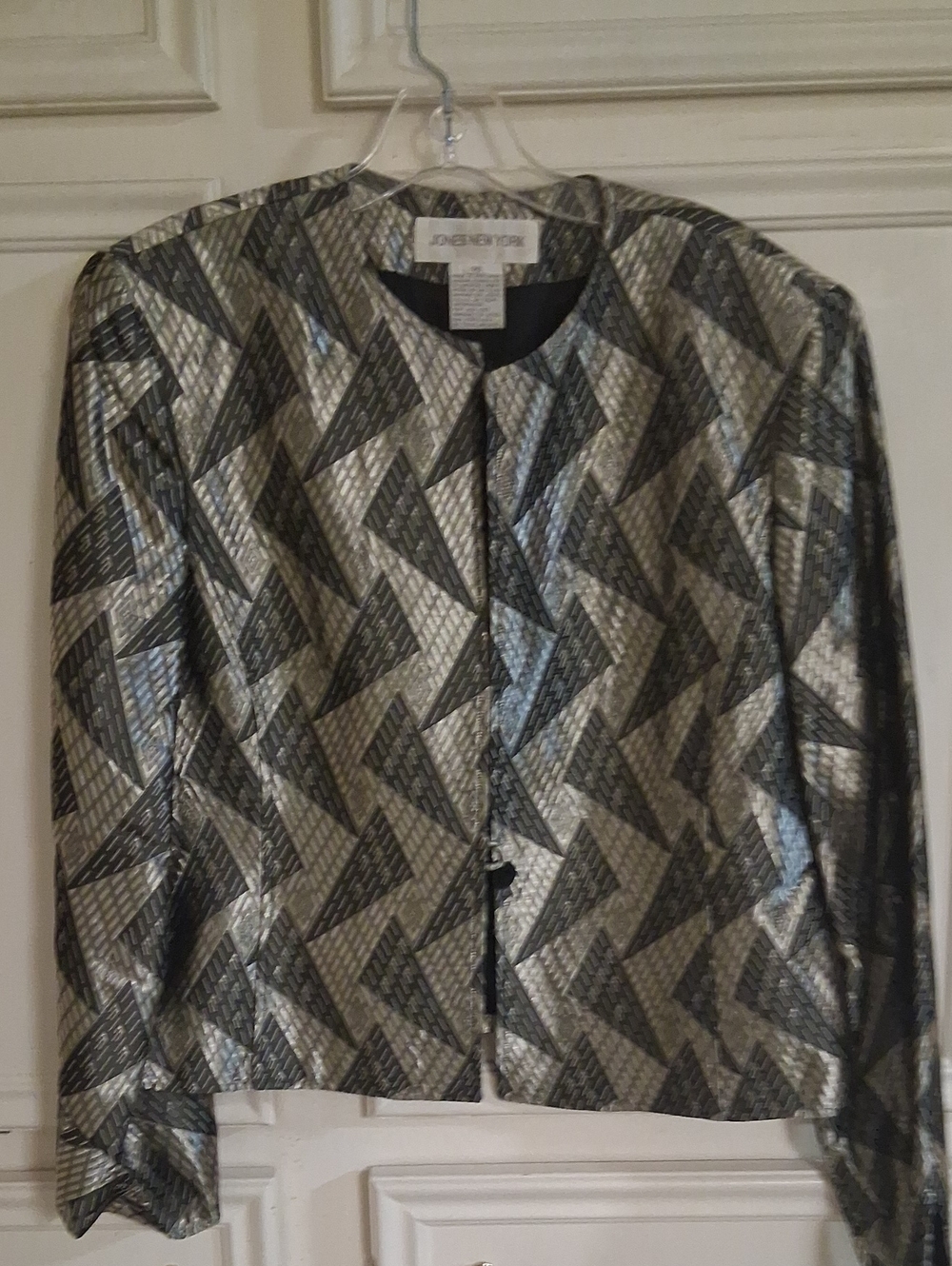 Jones New York Metallic Geometric Cropped Jacket in Silver and Black